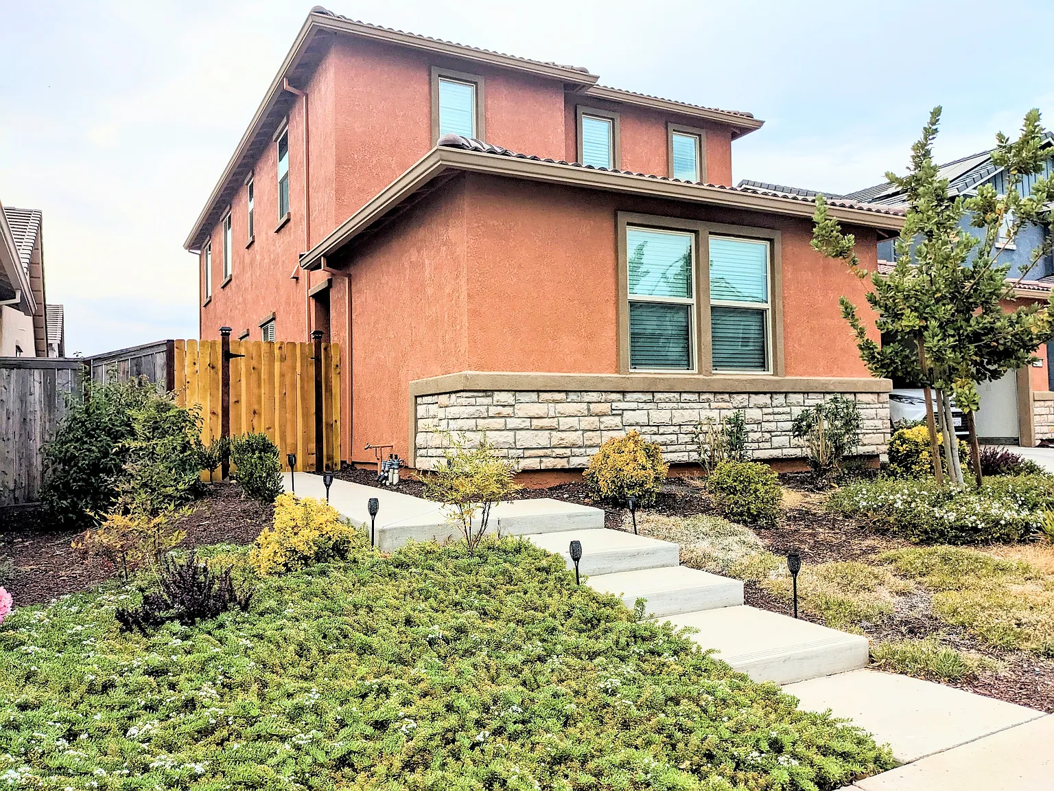 1 bed, 700 sqft, $1,600 — Photo 1