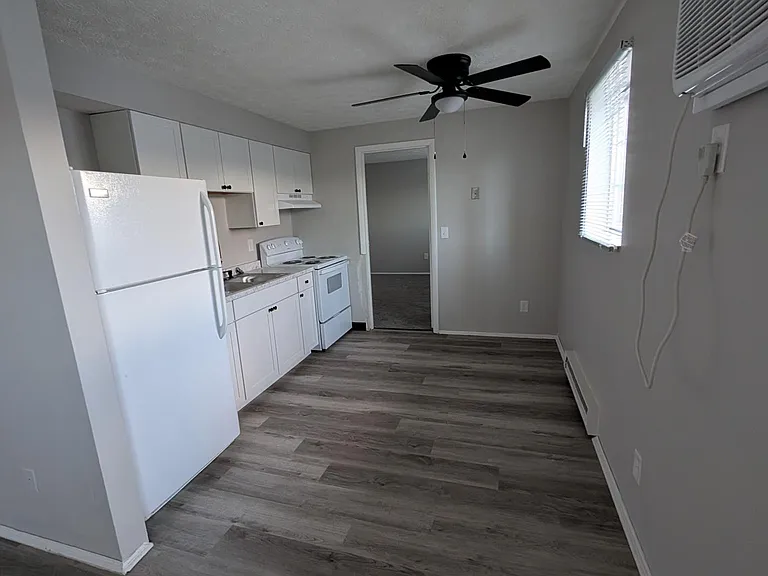 Alexandria Apts — Photo 7