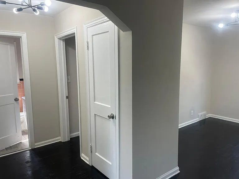 Detroit Luxury Living Apartments — Photo 36