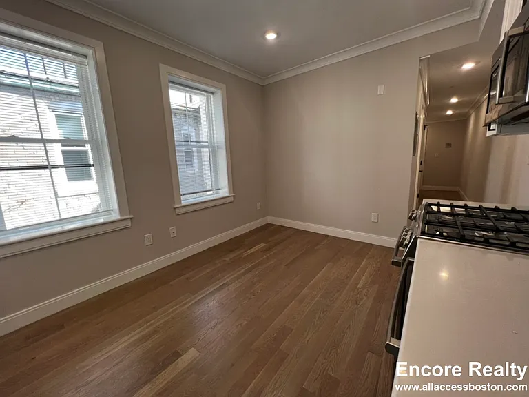 42 Englewood Ave #3 — Photo 5