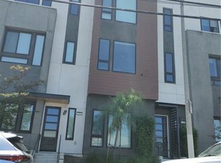 275 W 8th St, San Pedro, CA 90731