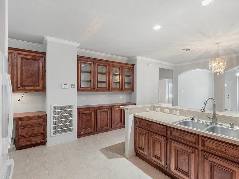 1310 E James St #18 — Photo 9