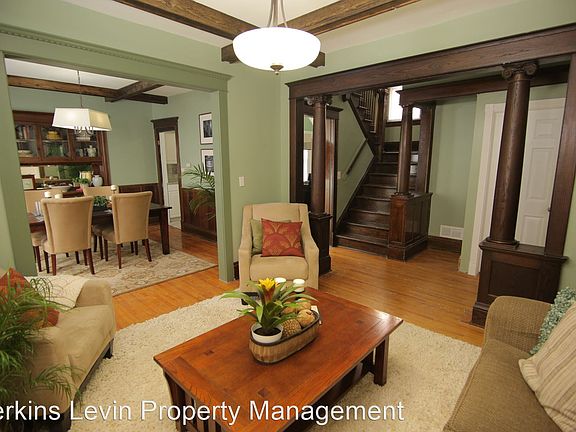 2nd image of 612 32nd St W