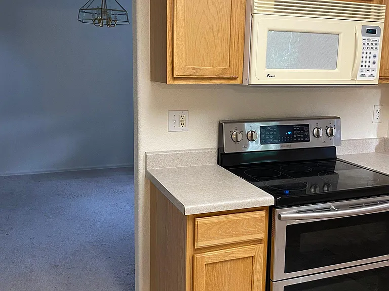 2237 Santa Fe Dr — Photo 4