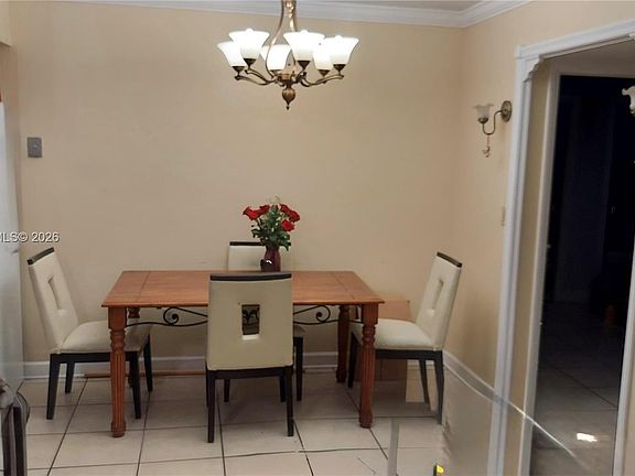 4th image of 900 SW 84th Ave APT 301E