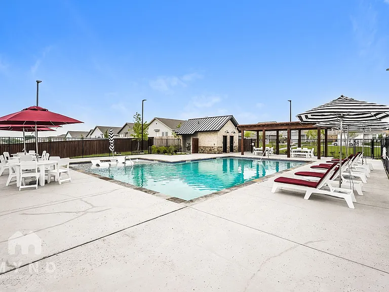 10140 Dalgreen Cir — Photo 4