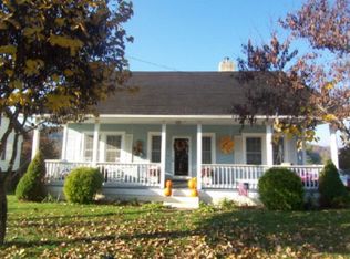 128 Lee Dr, Fries, VA 24330