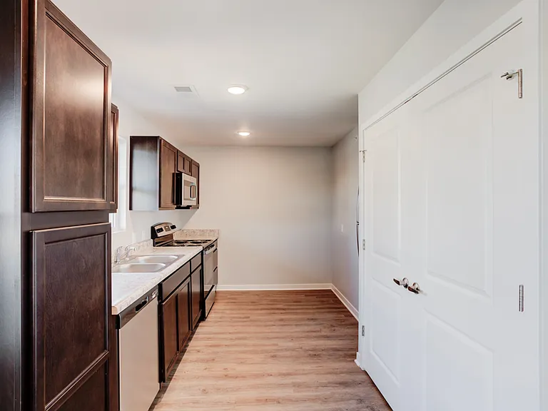 Cypress Point Apartments — Photo 50