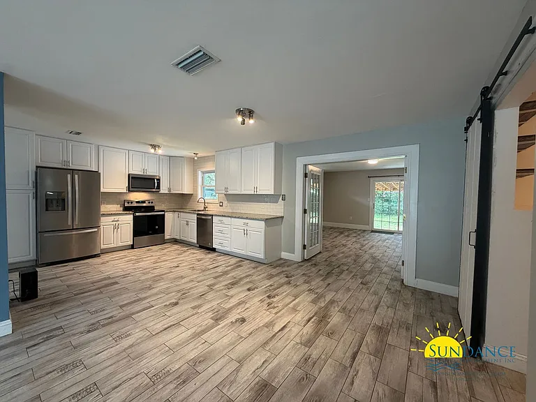 219 Pilgrim Ave — Photo 8
