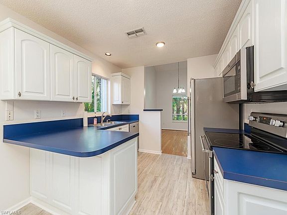 4th image of 6058 Westbourgh DR