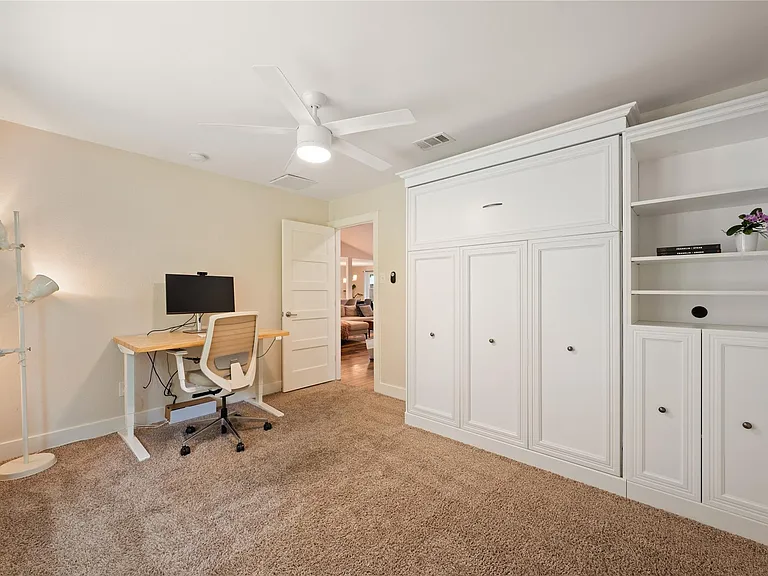 4902 Pelham Dr — Photo 31