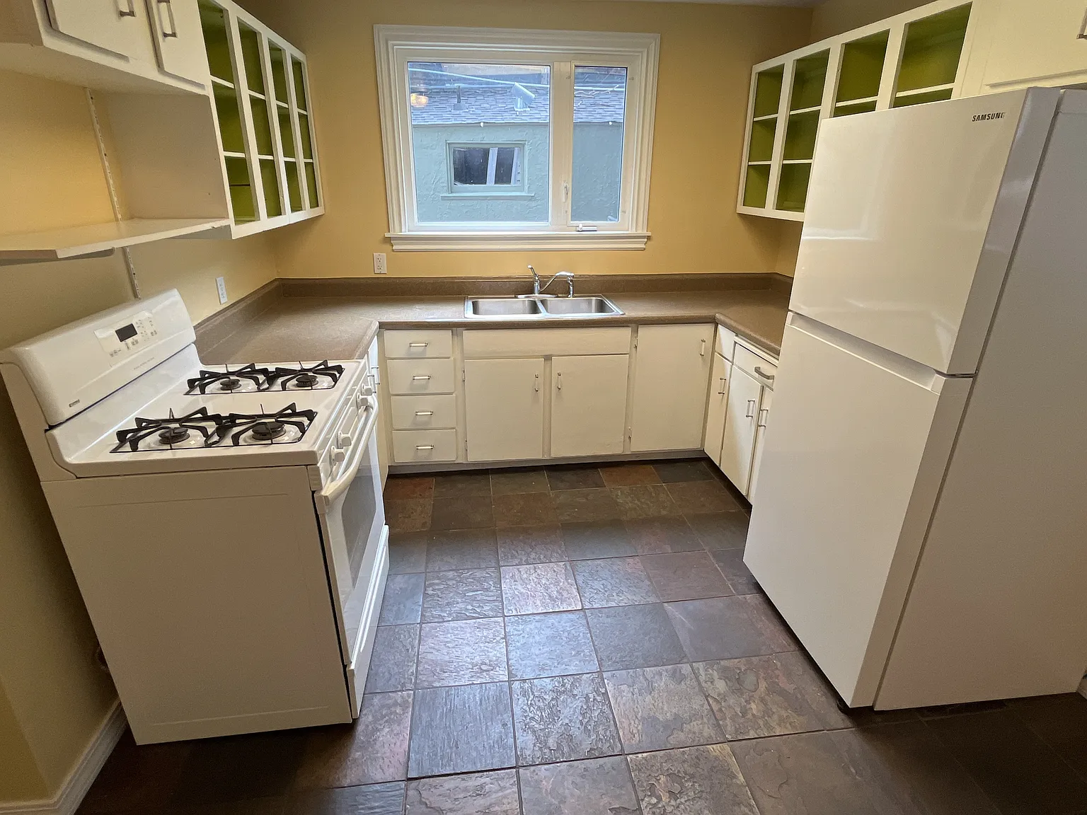 1038 Cooper Ave. — Photo 4