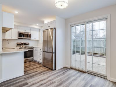 135 W Main Street UNIT 11, Hyannis, MA, 02601