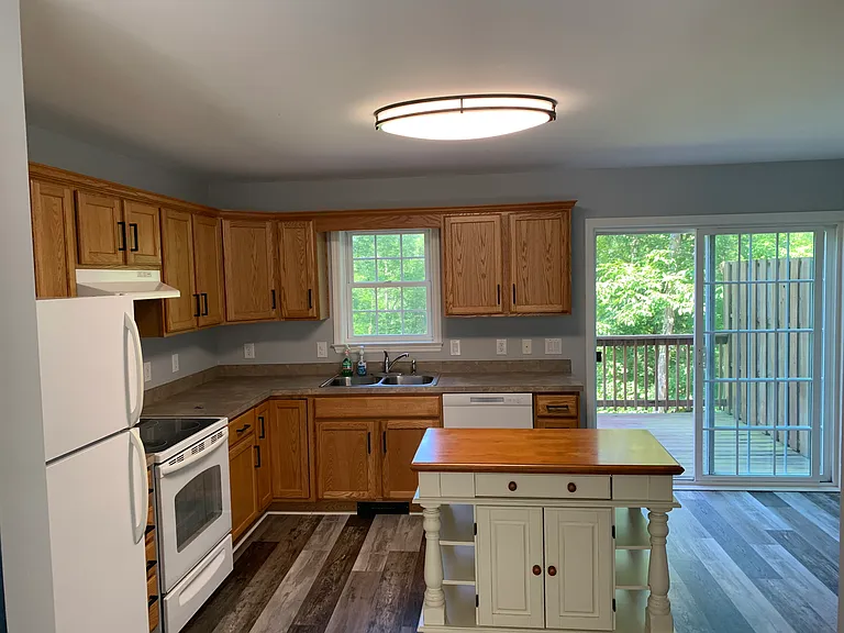 94 Hill Rd — Photo 2