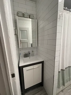 Rented by Avenues Real Estate | media 30