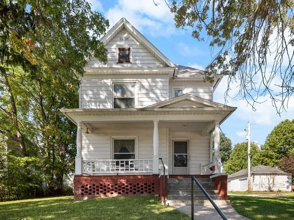 306 E 2nd St, Kewanee, IL 61443