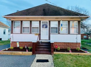 52 W Broad St, Gibbstown, NJ 08027