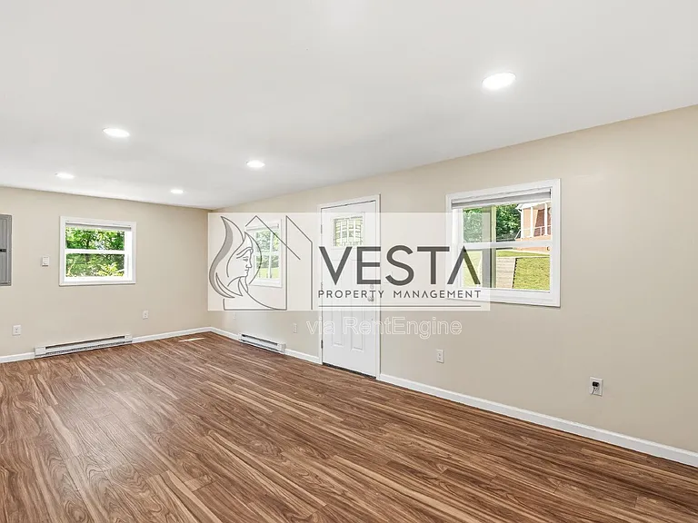 146 Underwood Rd — Photo 9