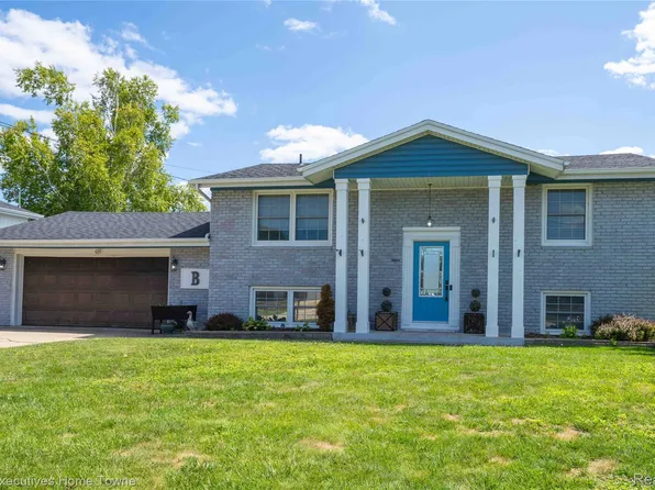 2854 Elmwood St, Port Huron, MI 48060