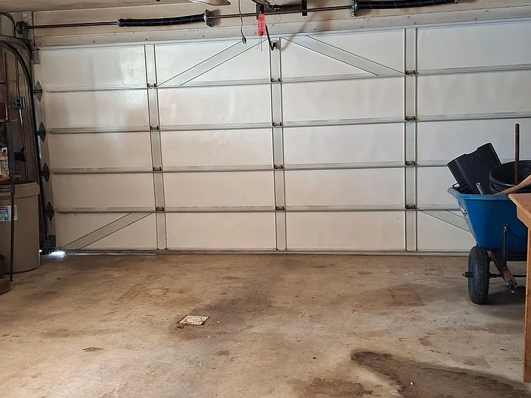 10 Carson Ln — Photo 33