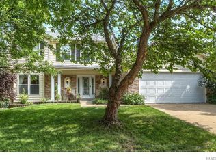 757 Strafford Ridge Dr, Ballwin, MO 63021