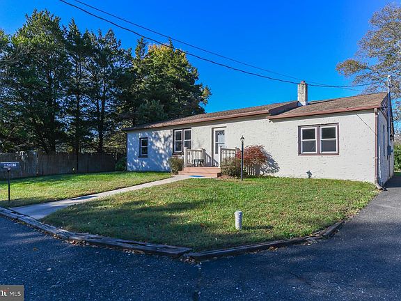 2nd image of 1871 Murray Dr