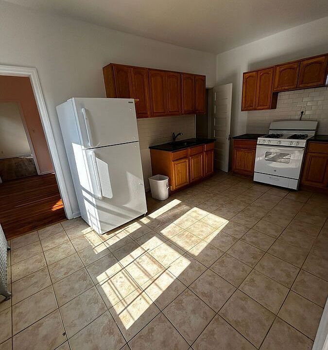 1st image of 88 Saratoga Ave