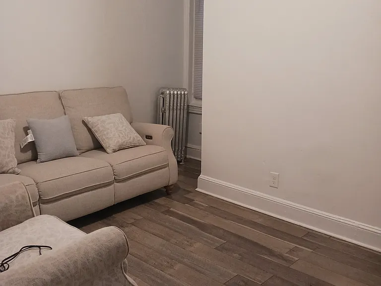 1227 W Westmoreland St #3 — Photo 6