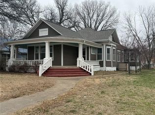 3027 Main St, Parsons, KS 67357