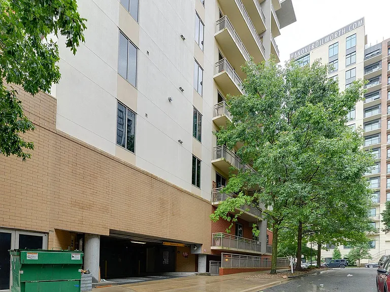 701 Royal Ct #306 — Photo 40
