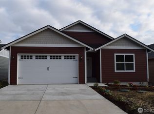 7021 E Bullseye St, Port Orchard, WA 98366