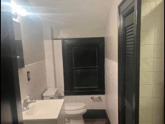 5th image of 85 Main St APT 3