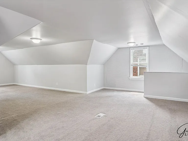 9610 Asbury Park — Photo 23