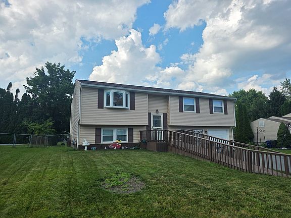 3rd image of 3726 Snowdrop Rd