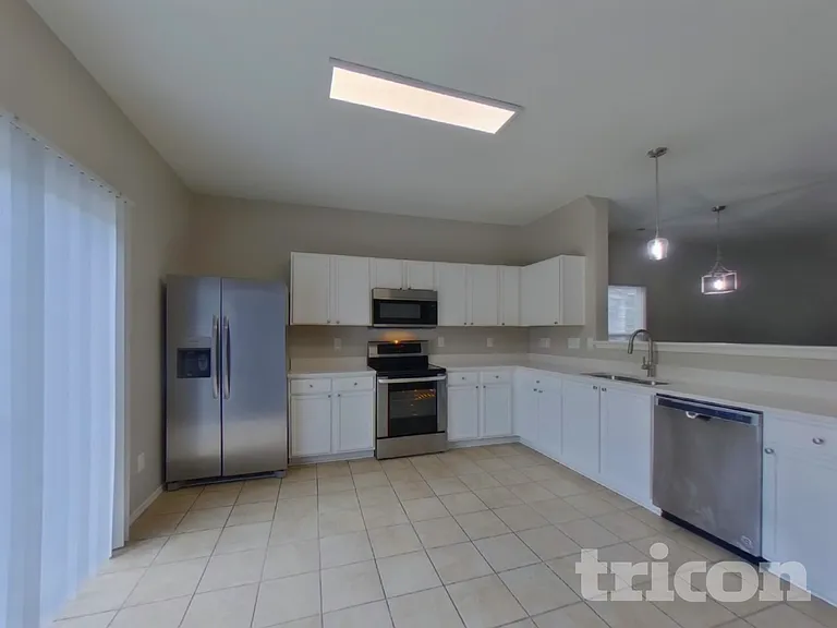 2226 Buckleigh Dr — Photo 6