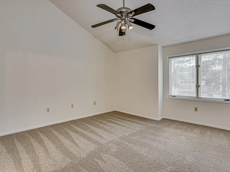 3220 Summerchase Cir — Photo 19