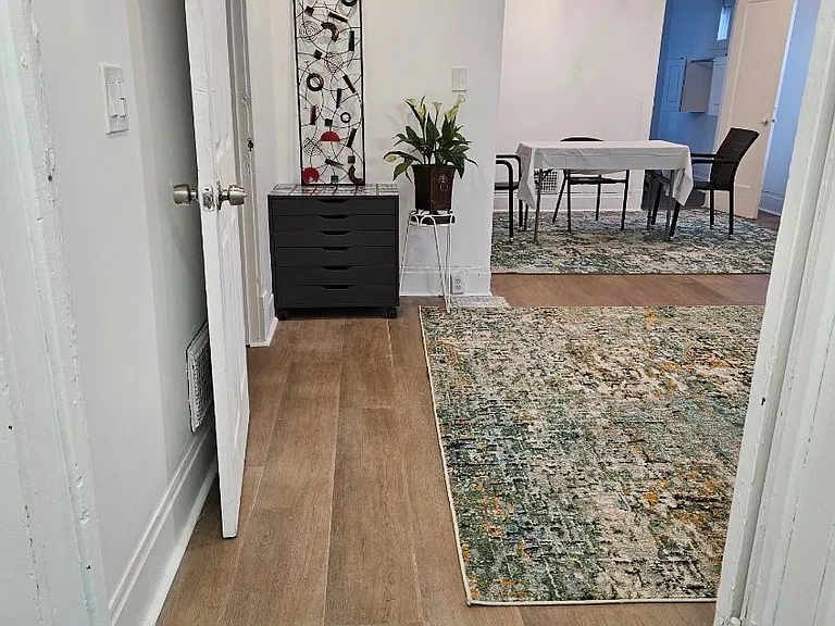 188 Westminster Ave — Photo 12