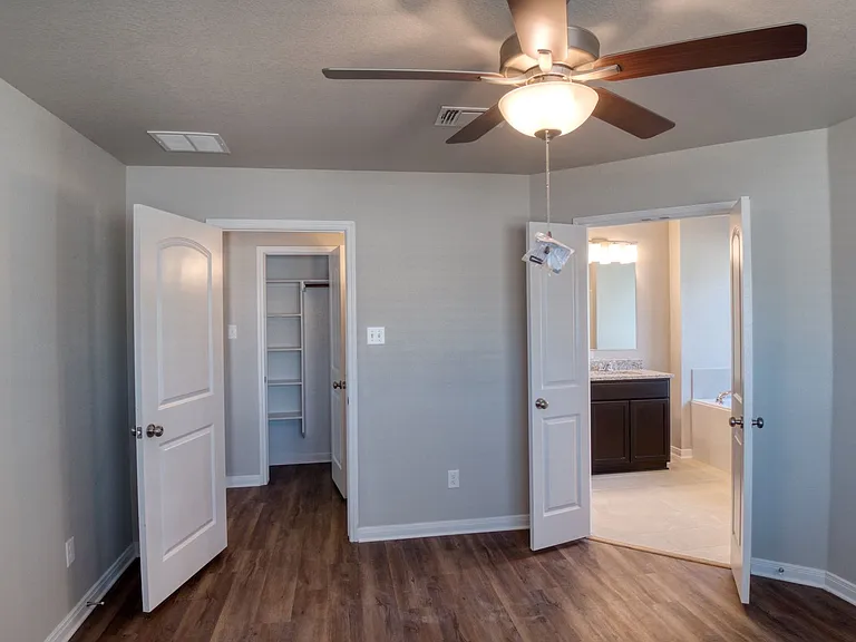 4110 Summer Haze Ct — Photo 21
