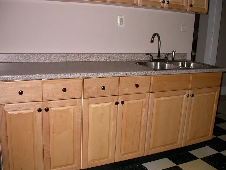 329 Macarthur Pkwy #3 — Photo 9