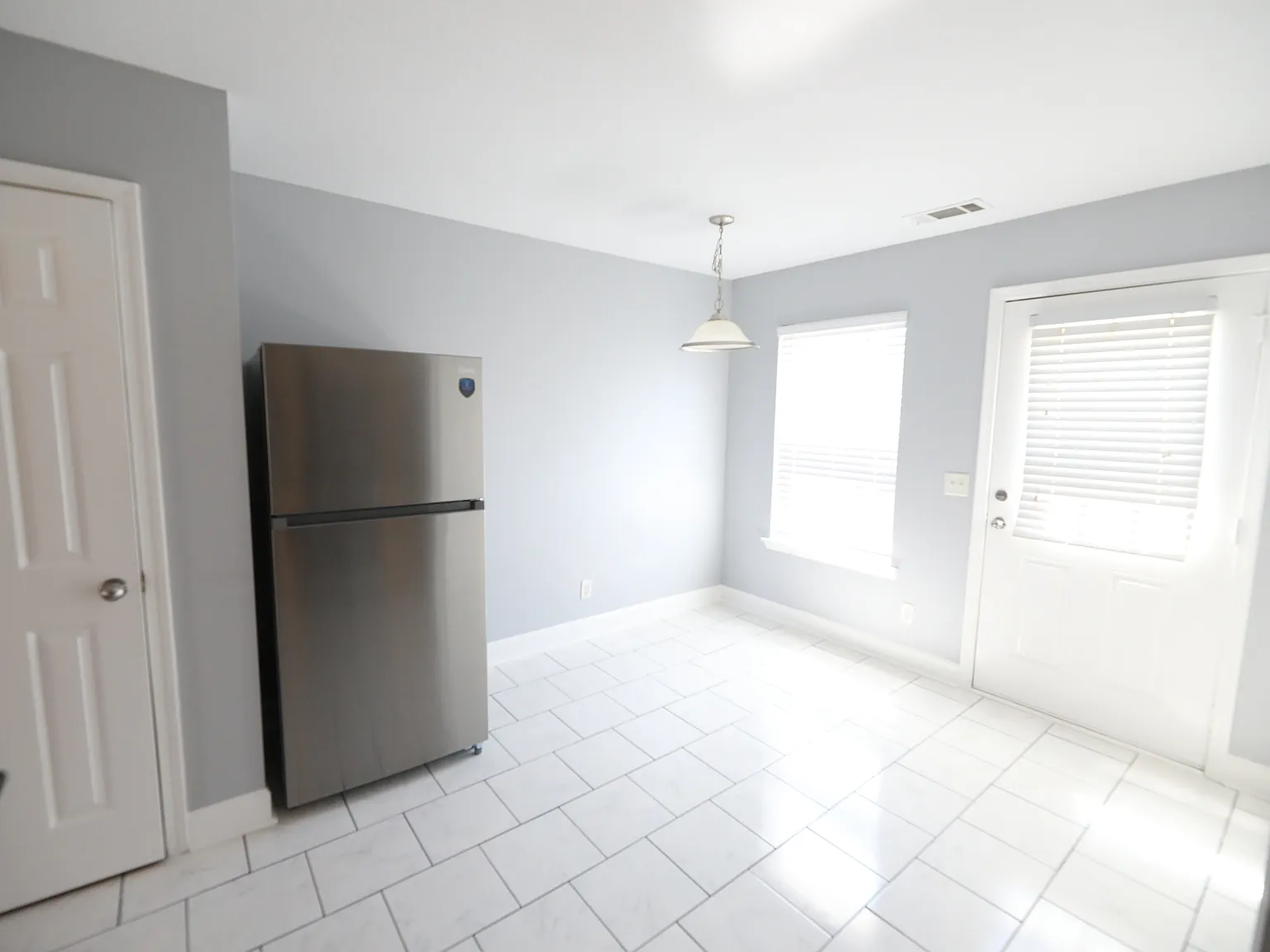 2 bed, 1092 sqft, $1,500 — Photo 4