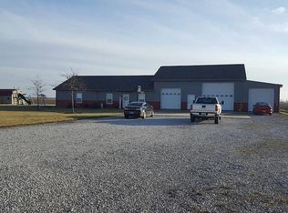 17004 Wringe Rd, Carlyle, IL 62231