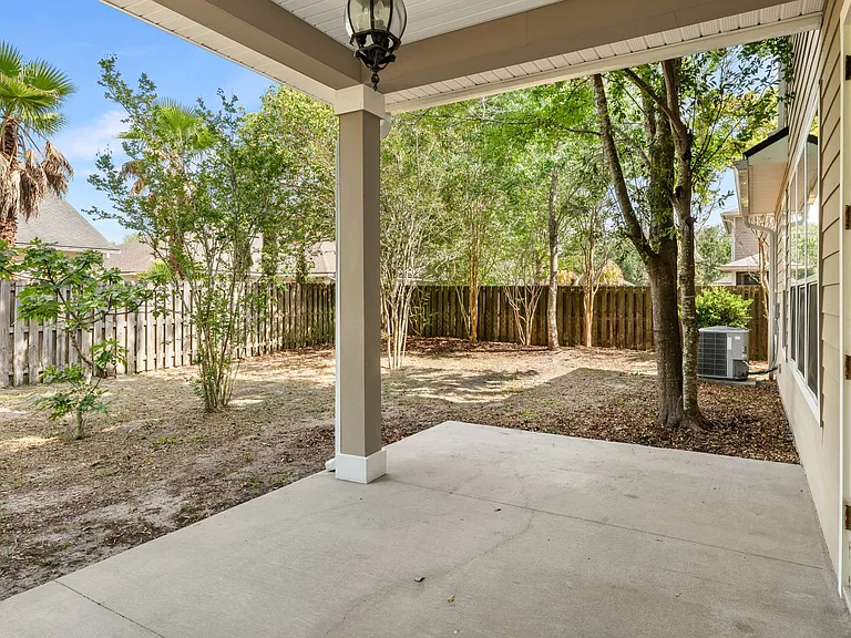 8223 NW 53rd St — Photo 35