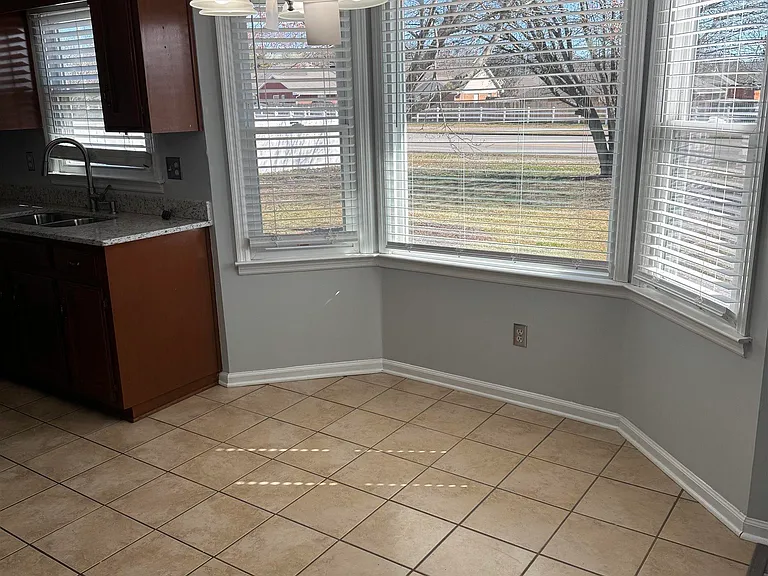 12820 Oliver Ln — Photo 16