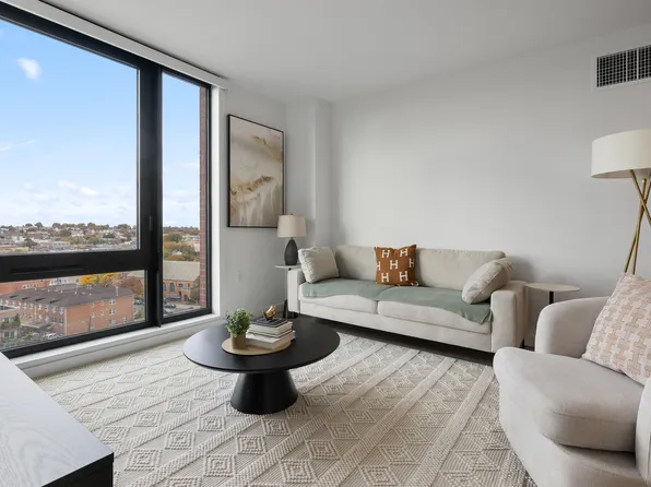 72-01 Queens Boulevard 1106 image 3 of 39