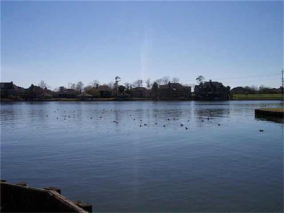3rd image of 80 Bentwater Bay Cir