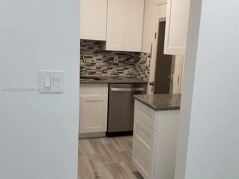 2990 NE 16th Ave #105 — Photo 12