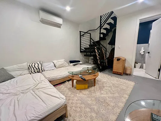 Rented by Doorway NYC, LLC | media 1