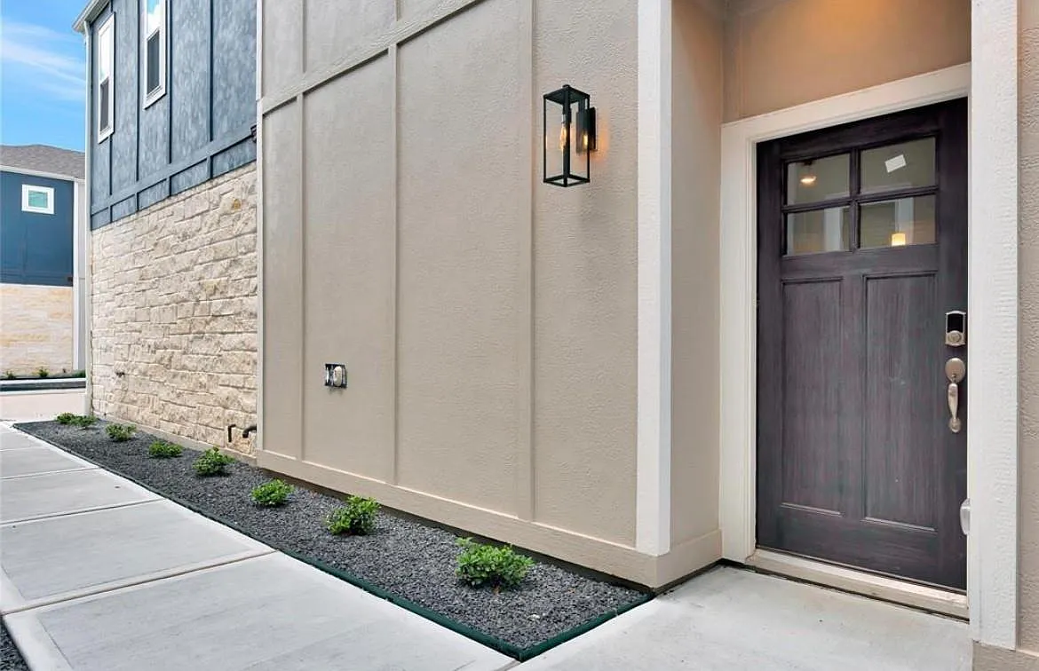 3 bed, 2.5 bath, 1793 sqft, $2,595 — Photo 3