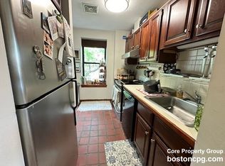 21 Charter St APT 402, Boston, MA 02113