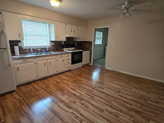 4th image of 1508 Bailey Ave